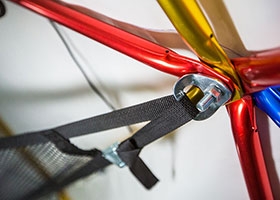 Easily attaches to the frame hubs
